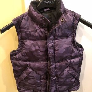Gap puffer vest